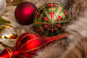 Kit Tradicional de Bolas Natalinas em Vidro (30 Peças)