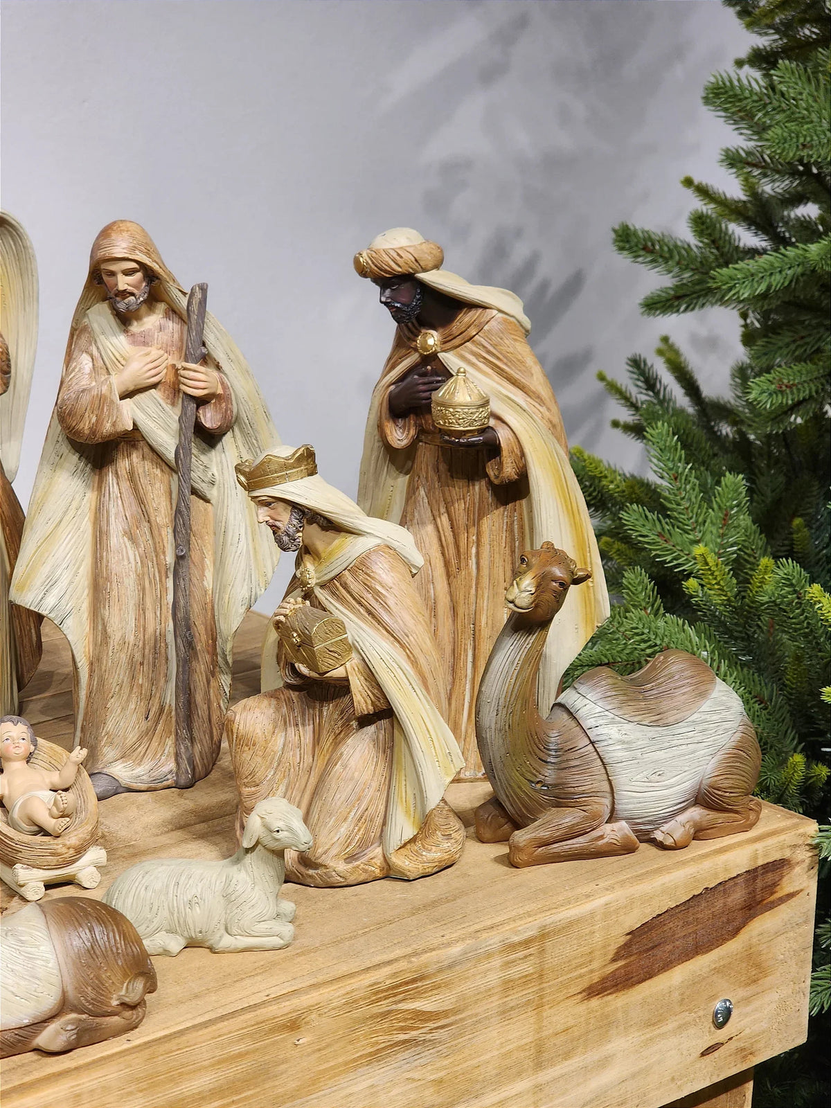 Presépio em Resina Marrom • 12 Peças • 30cm