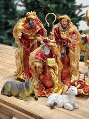 PRESÉPIO DE RESINA COM TECIDO LUXO 11 PÇS | Promoção apenas tamanhos de 28 e 36cm